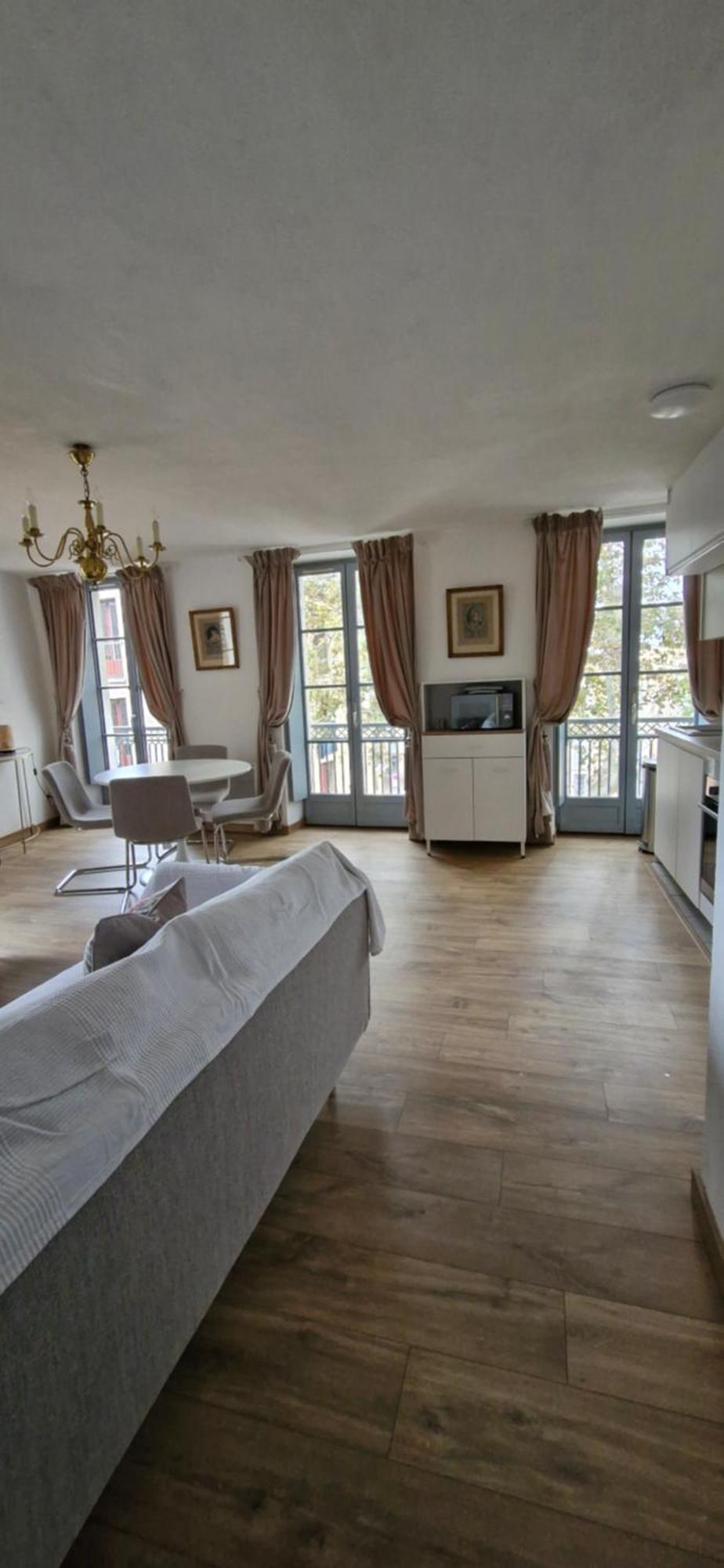 Via Apartment Narbonne